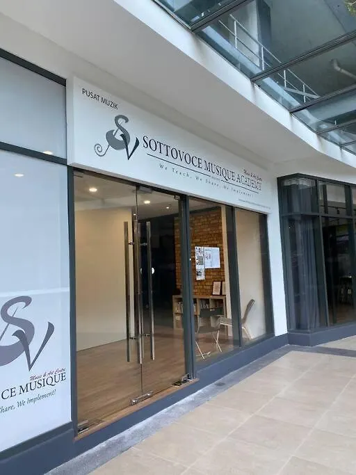 Cozy Family Suite Kepong Desapark Montkiara Publika Mitec Kuala Lumpur 0*,  Malaysia
